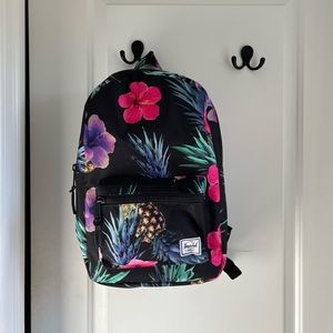 NWT Rare Herschel Supply Co. “Pop Quiz” Black Pineapple Hibiscus Backpack 🌺🍍
